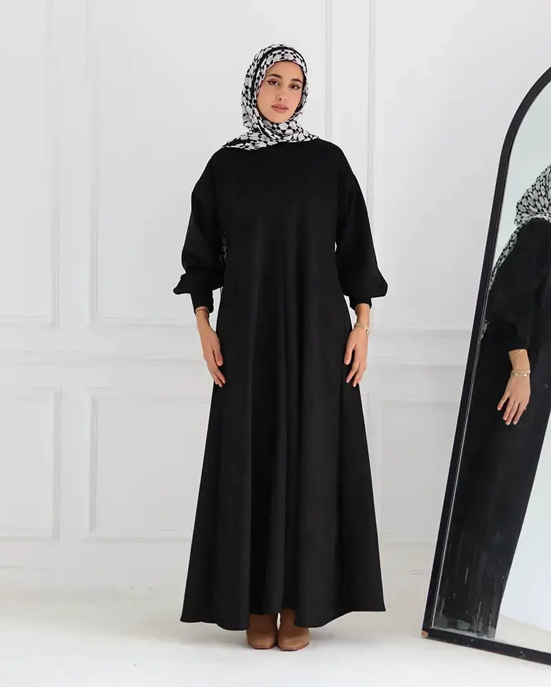 Cloche Suede Abaya
